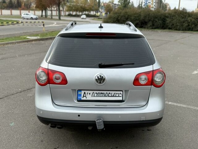 Сірий Фольксваген Пассат Варіант, об'ємом двигуна 2 л та пробігом 284 тис. км за 5200 $, фото 4 на Automoto.ua