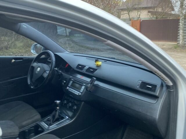 Серый Фольксваген Пассат Вариант, объемом двигателя 1.6 л и пробегом 219 тыс. км за 4900 $, фото 6 на Automoto.ua