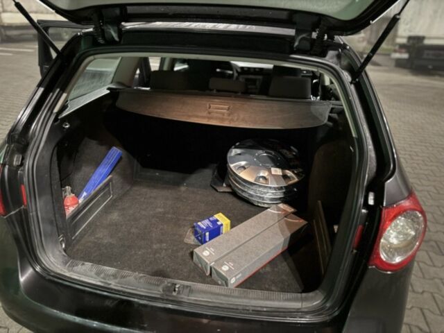 Серый Фольксваген Пассат Вариант, объемом двигателя 1.9 л и пробегом 300 тыс. км за 2950 $, фото 23 на Automoto.ua