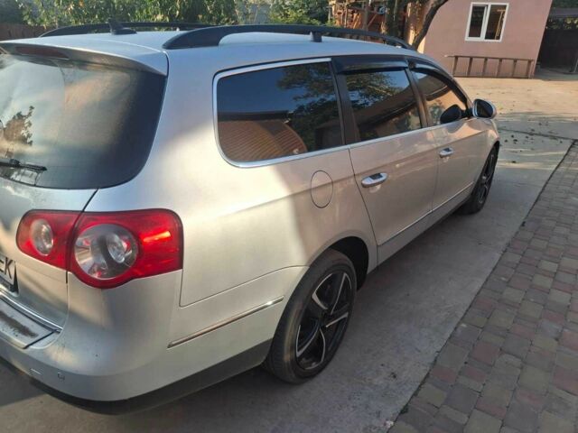 Сірий Фольксваген Пассат Варіант, об'ємом двигуна 2 л та пробігом 240 тис. км за 5400 $, фото 4 на Automoto.ua