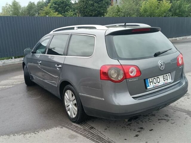 Серый Фольксваген Пассат Вариант, объемом двигателя 2 л и пробегом 320 тыс. км за 2200 $, фото 1 на Automoto.ua
