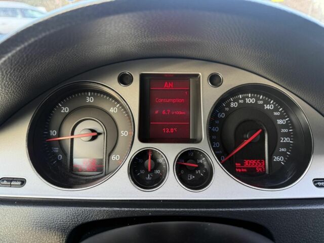 Серый Фольксваген Пассат Вариант, объемом двигателя 2 л и пробегом 309 тыс. км за 5350 $, фото 19 на Automoto.ua