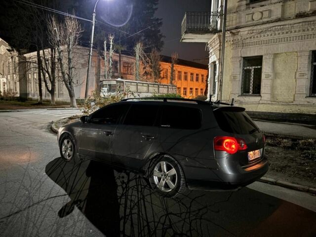 Сірий Фольксваген Пассат Варіант, об'ємом двигуна 2 л та пробігом 350 тис. км за 6000 $, фото 5 на Automoto.ua