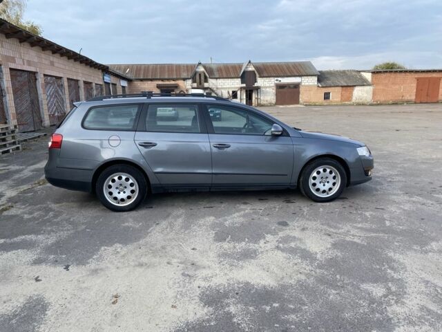 Сірий Фольксваген Пассат Варіант, об'ємом двигуна 1.9 л та пробігом 400 тис. км за 2450 $, фото 6 на Automoto.ua