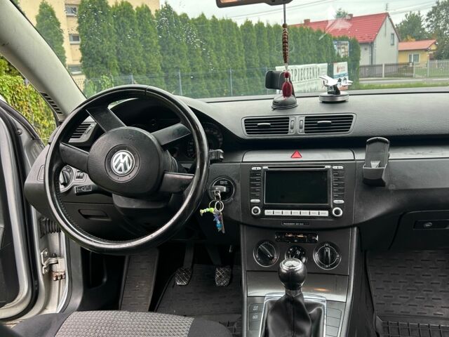 Серый Фольксваген Пассат Вариант, объемом двигателя 2 л и пробегом 350 тыс. км за 5500 $, фото 2 на Automoto.ua