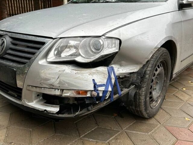 Серый Фольксваген Пассат Вариант, объемом двигателя 1.6 л и пробегом 225 тыс. км за 3500 $, фото 1 на Automoto.ua