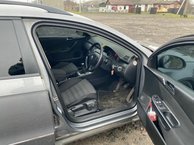 Сірий Фольксваген Пассат Варіант, об'ємом двигуна 2 л та пробігом 300 тис. км за 1650 $, фото 8 на Automoto.ua