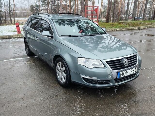 Сірий Фольксваген Пассат Варіант, об'ємом двигуна 2 л та пробігом 288 тис. км за 2100 $, фото 4 на Automoto.ua