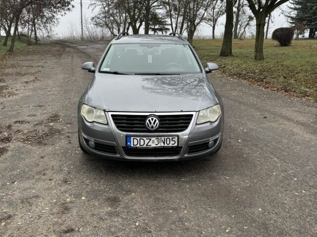 Серый Фольксваген Пассат Вариант, объемом двигателя 2 л и пробегом 360 тыс. км за 3150 $, фото 1 на Automoto.ua
