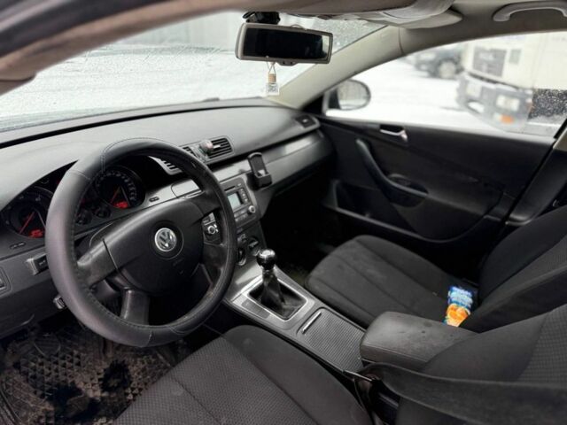 Серый Фольксваген Пассат Вариант, объемом двигателя 1.9 л и пробегом 300 тыс. км за 2950 $, фото 18 на Automoto.ua