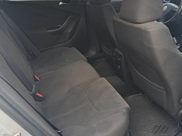 Серый Фольксваген Пассат Вариант, объемом двигателя 2 л и пробегом 344 тыс. км за 2600 $, фото 7 на Automoto.ua