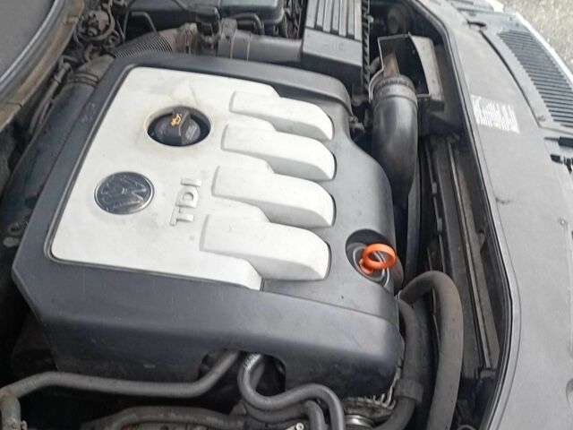 Фольксваген Пассат Вариант 2007 в Макарове на Automoto.ua Серый Фольксваген Пассат Вариант, объемом двигателя 2 л и пробегом 247 тыс. км за 7000 $, фото 10 на Automoto.ua