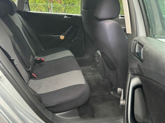 Серый Фольксваген Пассат Вариант, объемом двигателя 2 л и пробегом 350 тыс. км за 5500 $, фото 4 на Automoto.ua