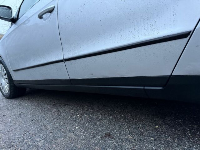 Сірий Фольксваген Пассат Варіант, об'ємом двигуна 2 л та пробігом 300 тис. км за 2950 $, фото 13 на Automoto.ua