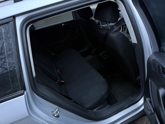 Сірий Фольксваген Пассат Варіант, об'ємом двигуна 2 л та пробігом 300 тис. км за 2950 $, фото 10 на Automoto.ua