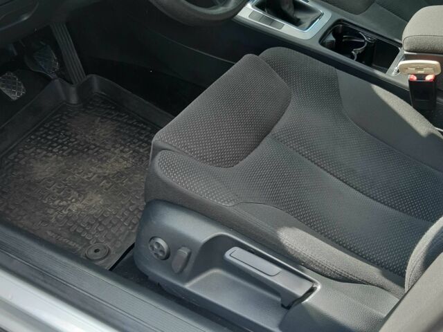 Серый Фольксваген Пассат Вариант, объемом двигателя 1.6 л и пробегом 165 тыс. км за 6959 $, фото 4 на Automoto.ua