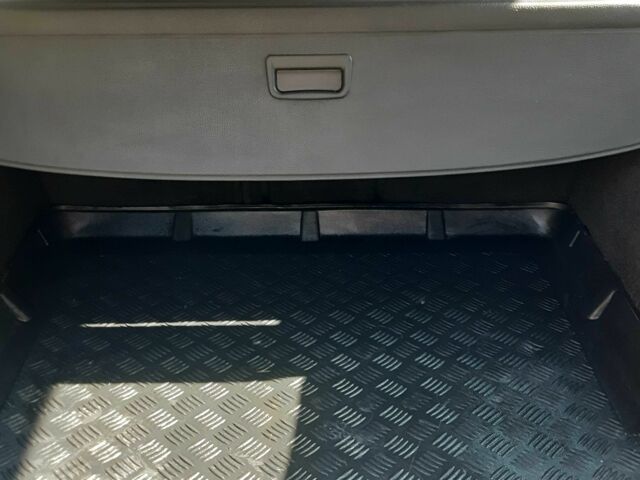 Серый Фольксваген Пассат Вариант, объемом двигателя 1.6 л и пробегом 165 тыс. км за 6959 $, фото 8 на Automoto.ua