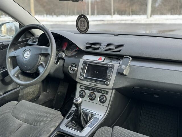 Серый Фольксваген Пассат Вариант, объемом двигателя 2 л и пробегом 296 тыс. км за 2800 $, фото 5 на Automoto.ua