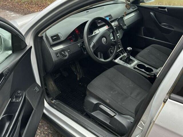 Сірий Фольксваген Пассат Варіант, об'ємом двигуна 1.9 л та пробігом 250 тис. км за 2500 $, фото 4 на Automoto.ua