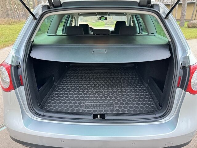 Сірий Фольксваген Пассат Варіант, об'ємом двигуна 2 л та пробігом 278 тис. км за 7800 $, фото 9 на Automoto.ua