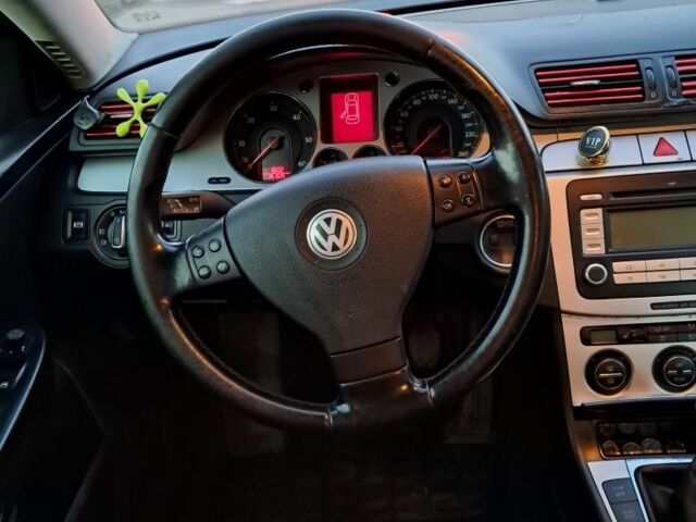Фольксваген Пассат Вариант 2007 в Калиновке на Automoto.ua Серый Фольксваген Пассат Вариант, объемом двигателя 2 л и пробегом 291 тыс. км за 6300 $, фото 17 на Automoto.ua
