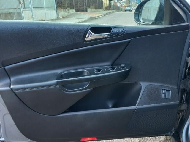 Фольксваген Пассат Вариант 2007 в Дрогобыче на Automoto.ua Серый Фольксваген Пассат Вариант, объемом двигателя 1.8 л и пробегом 320 тыс. км за 5500 $, фото 9 на Automoto.ua