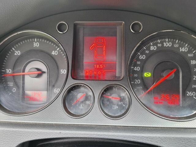 Серый Фольксваген Пассат Вариант, объемом двигателя 2 л и пробегом 349 тыс. км за 6500 $, фото 9 на Automoto.ua