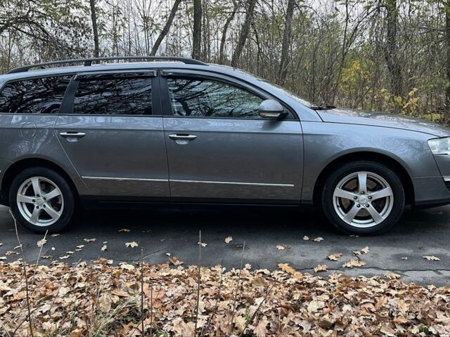 Серый Фольксваген Пассат Вариант, объемом двигателя 2 л и пробегом 326 тыс. км за 7300 $, фото 6 на Automoto.ua