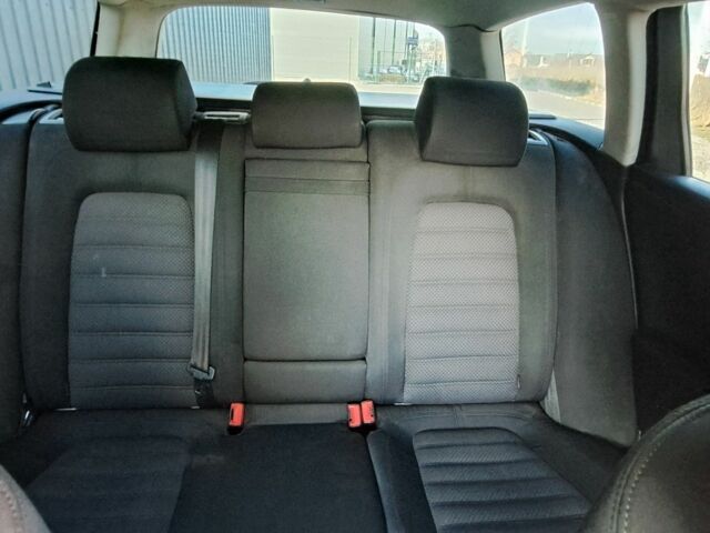 Сірий Фольксваген Пассат Варіант, об'ємом двигуна 2 л та пробігом 380 тис. км за 4250 $, фото 10 на Automoto.ua