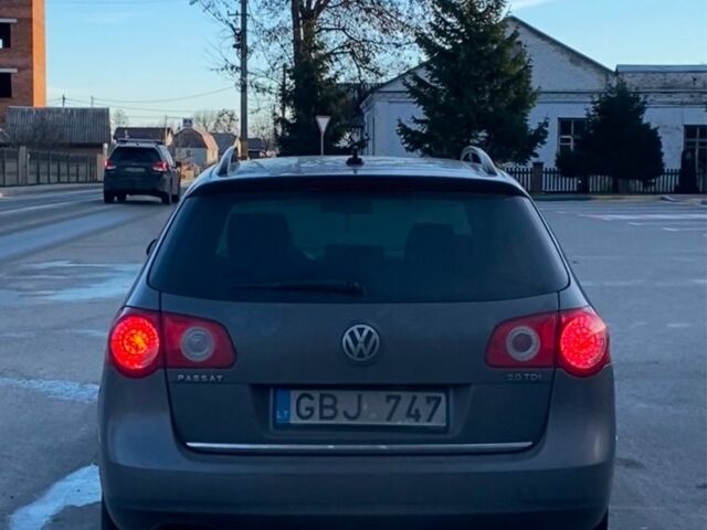 Серый Фольксваген Пассат Вариант, объемом двигателя 2 л и пробегом 240 тыс. км за 2900 $, фото 5 на Automoto.ua