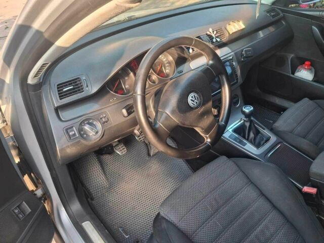 Сірий Фольксваген Пассат Варіант, об'ємом двигуна 2 л та пробігом 240 тис. км за 5400 $, фото 2 на Automoto.ua