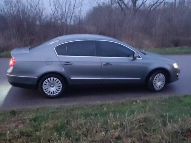 Серый Фольксваген Пассат Вариант, объемом двигателя 2 л и пробегом 280 тыс. км за 4000 $, фото 4 на Automoto.ua