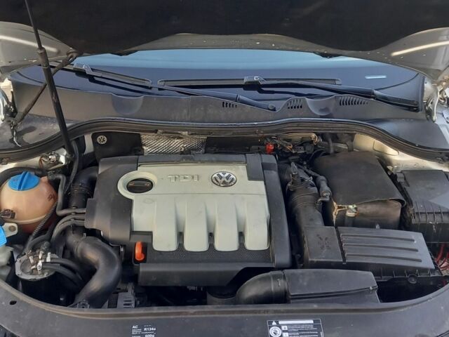 Сірий Фольксваген Пассат Варіант, об'ємом двигуна 2 л та пробігом 280 тис. км за 5600 $, фото 6 на Automoto.ua