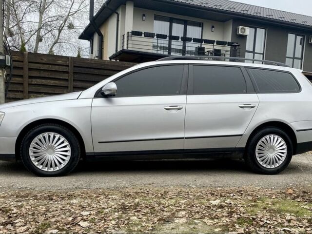 Серый Фольксваген Пассат Вариант, объемом двигателя 1.6 л и пробегом 219 тыс. км за 4900 $, фото 2 на Automoto.ua