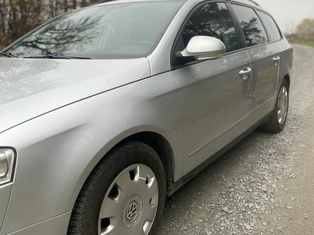 Серый Фольксваген Пассат Вариант, объемом двигателя 2 л и пробегом 299 тыс. км за 2950 $, фото 6 на Automoto.ua