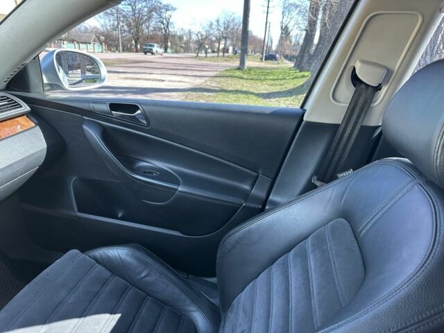 Сірий Фольксваген Пассат Варіант, об'ємом двигуна 2 л та пробігом 370 тис. км за 6500 $, фото 8 на Automoto.ua