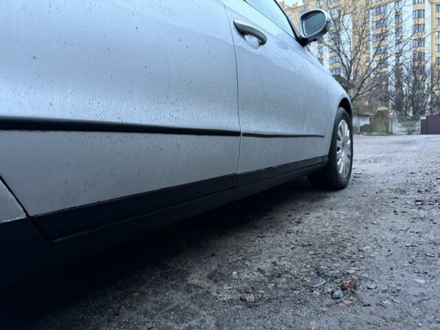 Сірий Фольксваген Пассат Варіант, об'ємом двигуна 2 л та пробігом 300 тис. км за 2950 $, фото 16 на Automoto.ua