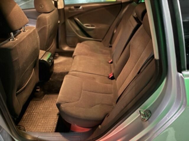 Серый Фольксваген Пассат Вариант, объемом двигателя 2 л и пробегом 300 тыс. км за 3150 $, фото 22 на Automoto.ua