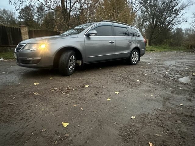 Сірий Фольксваген Пассат Варіант, об'ємом двигуна 2 л та пробігом 449 тис. км за 5300 $, фото 1 на Automoto.ua