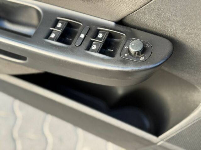 Серый Фольксваген Пассат Вариант, объемом двигателя 2 л и пробегом 309 тыс. км за 5350 $, фото 9 на Automoto.ua