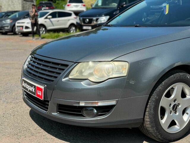 Сірий Фольксваген Пассат Варіант, об'ємом двигуна 2 л та пробігом 313 тис. км за 5440 $, фото 9 на Automoto.ua
