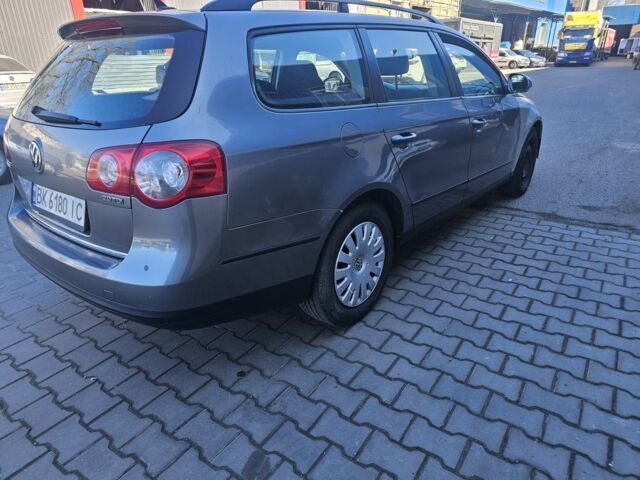 Серый Фольксваген Пассат Вариант, объемом двигателя 2 л и пробегом 285 тыс. км за 4400 $, фото 3 на Automoto.ua