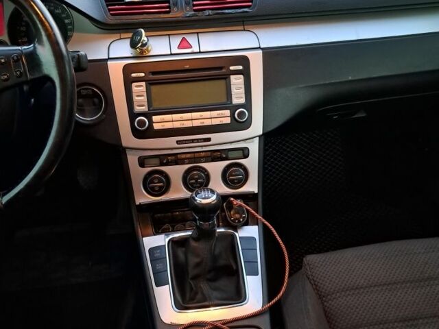 Фольксваген Пассат Вариант 2007 в Калиновке на Automoto.ua Серый Фольксваген Пассат Вариант, объемом двигателя 2 л и пробегом 291 тыс. км за 6300 $, фото 18 на Automoto.ua