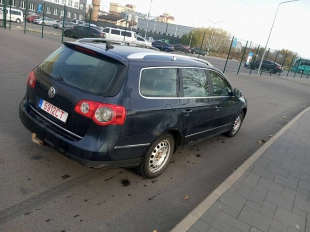 Серый Фольксваген Пассат Вариант, объемом двигателя 2 л и пробегом 300 тыс. км за 2500 $, фото 4 на Automoto.ua