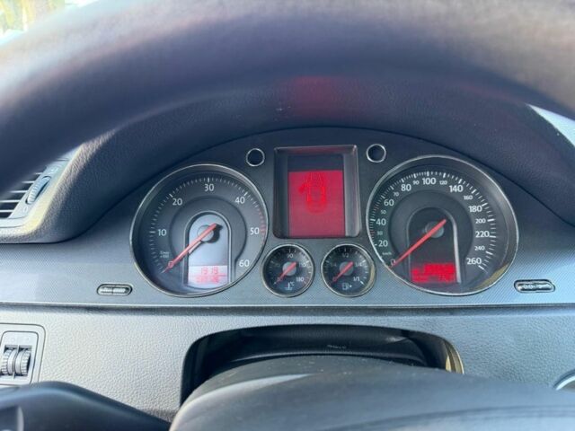 Серый Фольксваген Пассат Вариант, объемом двигателя 1.9 л и пробегом 300 тыс. км за 2500 $, фото 11 на Automoto.ua