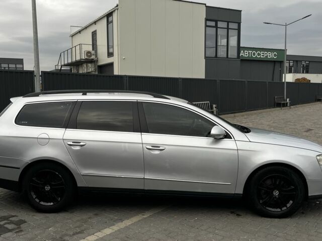 Серый Фольксваген Пассат Вариант, объемом двигателя 2 л и пробегом 215 тыс. км за 4700 $, фото 1 на Automoto.ua