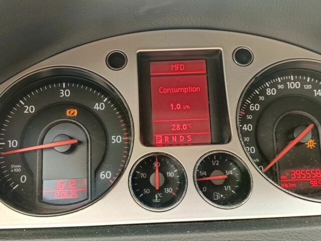 Серый Фольксваген Пассат Вариант, объемом двигателя 2 л и пробегом 395 тыс. км за 3300 $, фото 7 на Automoto.ua