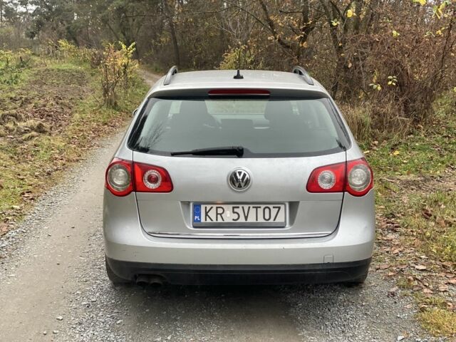 Серый Фольксваген Пассат Вариант, объемом двигателя 2 л и пробегом 299 тыс. км за 2950 $, фото 4 на Automoto.ua