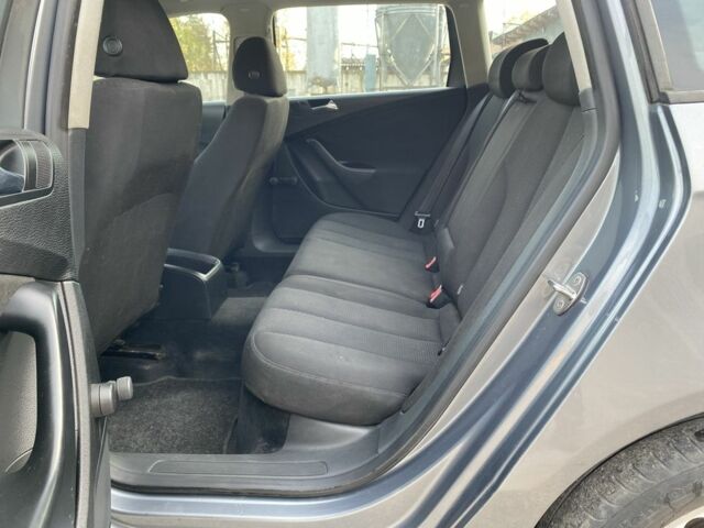 Сірий Фольксваген Пассат Варіант, об'ємом двигуна 1.9 л та пробігом 400 тис. км за 2450 $, фото 10 на Automoto.ua