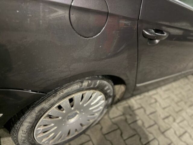 Серый Фольксваген Пассат Вариант, объемом двигателя 1.9 л и пробегом 300 тыс. км за 2950 $, фото 11 на Automoto.ua